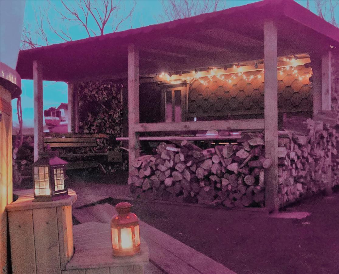 ホテル Feeling Cone Jūrkalne エクステリア 写真